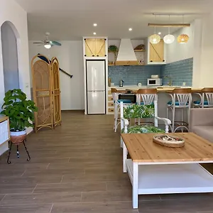 apartamento-la-carihuela-torremolinos-29620.es-andalucia.com/